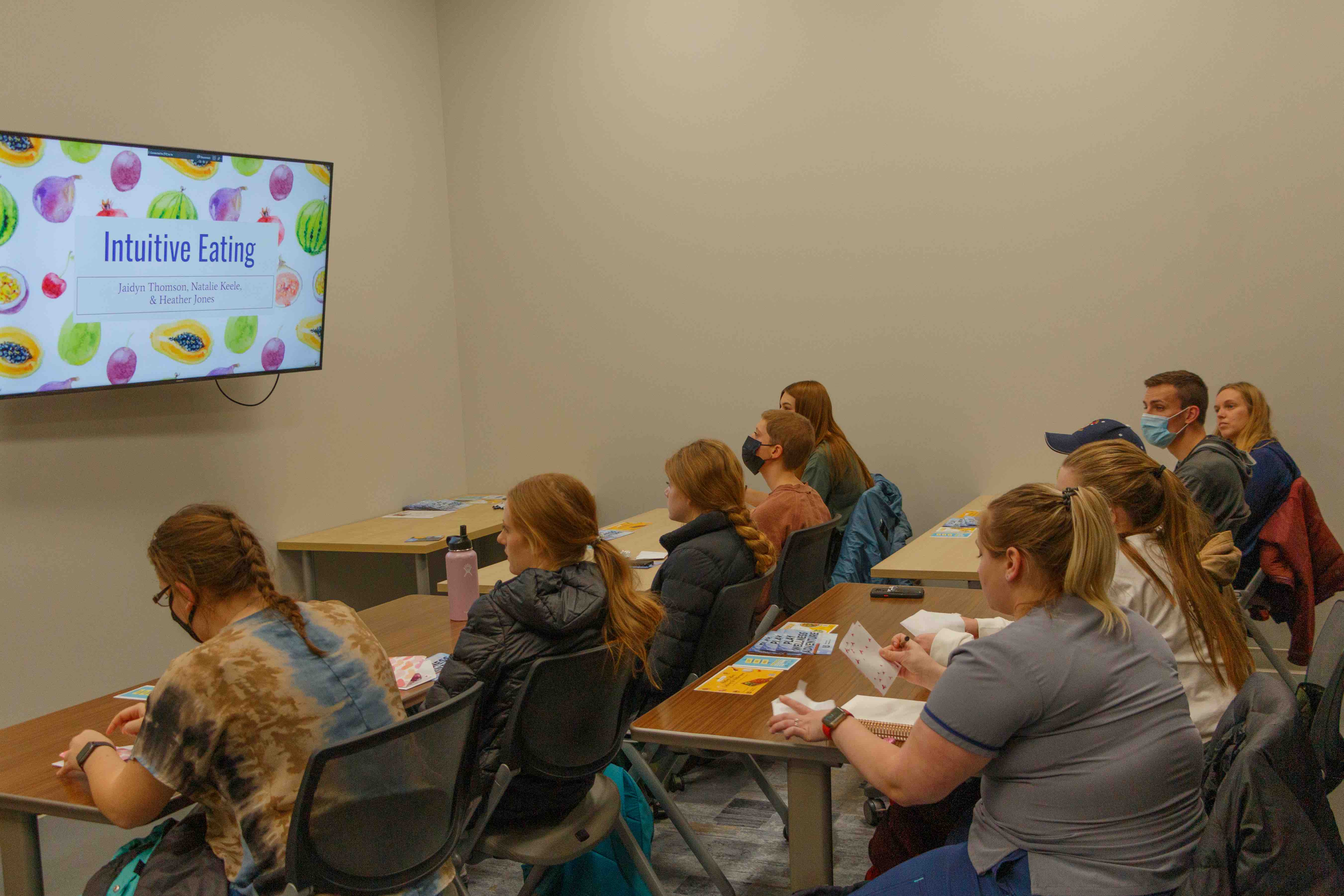 students attending a class on intuitive eating