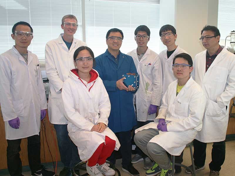 Researchers in the USU Liu Lab