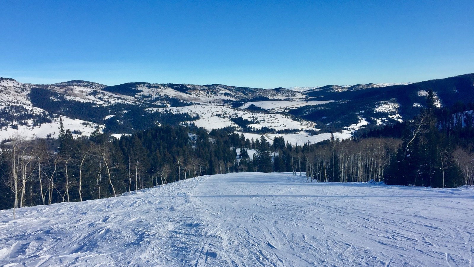 How do ski resorts make fake snow? Is it bad for the environment? - Deseret  News